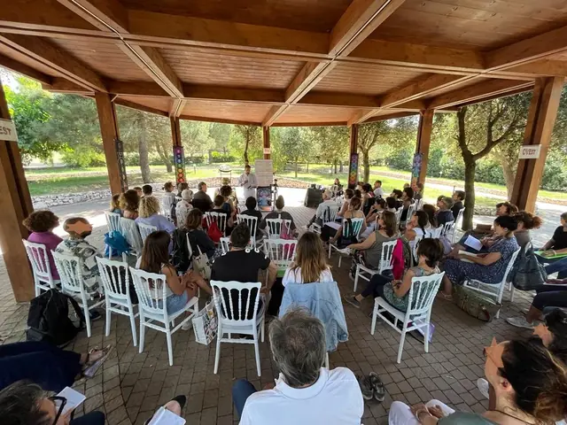 Platea del seminario nel gazebo