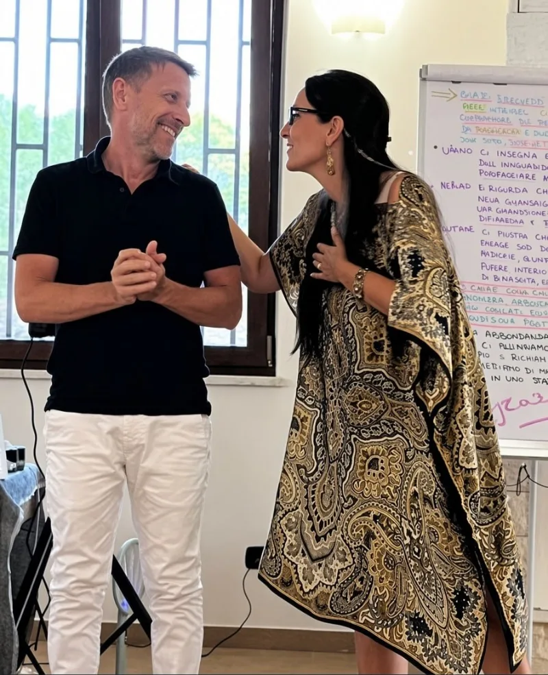 Nicolaos e Anna Carla durante una lezione